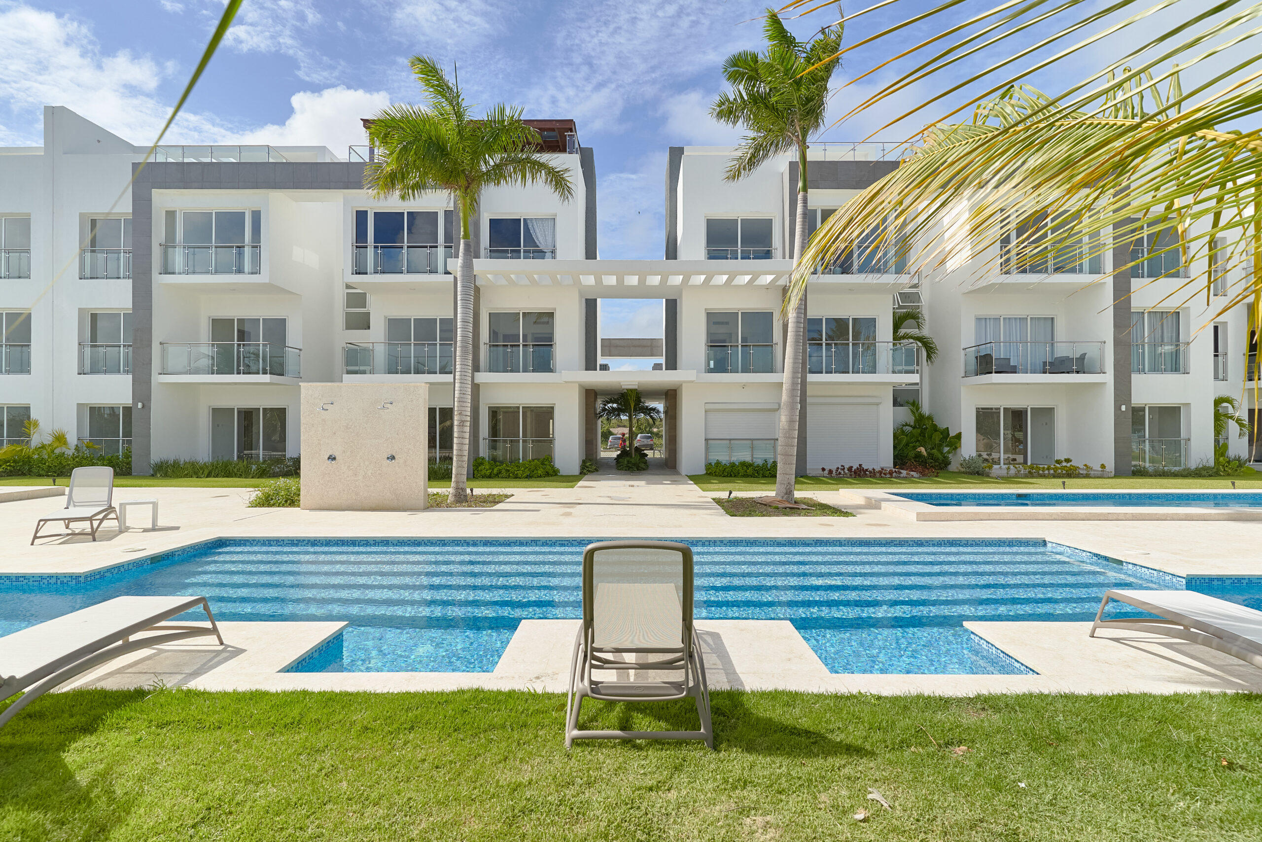 Coral Bay Resort 2 bedrooms, Beach Club, golf pool - Domirental