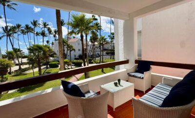 Pearl on the beach ! Sea view and Private Beach !.