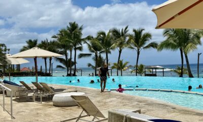 Beachfront Bliss, Sea view and pools