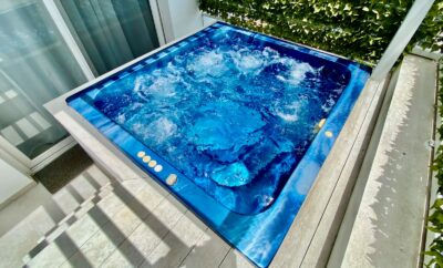 Loft Center with jacuzzy